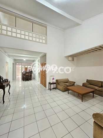 For Sale! Premium House LT 238m2 Desain Modern di Lebak Bulus For Sale! Premium House LT 238m2 Desain Modern di Lebak Bulus