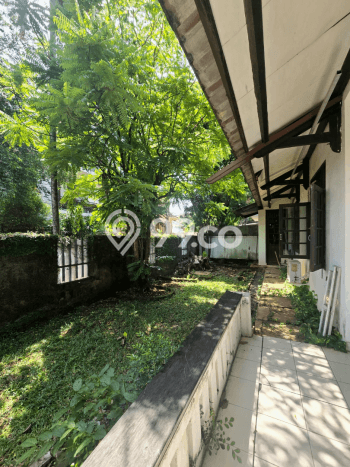 Ready to Use! Luxury House LT 435m2 Desain Modern di Cipete Ready to Use! Luxury House LT 435m2 Desain Modern di Cipete