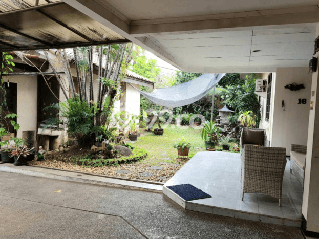 Dijual Rumah Luas Megah Dengan View Eksklusif di Kemang, Jakarta Selatan Dijual Rumah Luas Megah Dengan View Eksklusif di Kemang, Jakarta Selatan