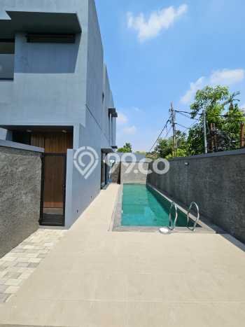 Jual Rumah Luas Megah Dengan View Eksklusif di Kemang, Jakarta Selatan Jual Rumah Luas Megah Dengan View Eksklusif di Kemang, Jakarta Selatan