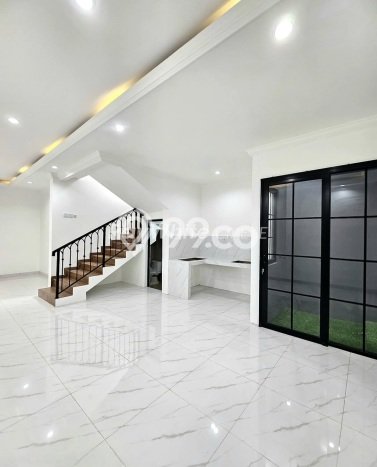Hunian Elit LB 175m2 Siap Huni Desain Elegan di Lebak Bulus, Jakarta Selatan Hunian Elit LB 175m2 Siap Huni Desain Elegan di Lebak Bulus, Jakarta Selatan