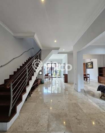 Rumah Elit Modern Siap Huni di Warung Buncit Jakarta Selatan Rumah Elit Modern Siap Huni di Warung Buncit Jakarta Selatan