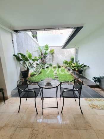 Rumah Luxury Modern Tanpa Renovasi di Lebak Bulus Jakarta Selatan Rumah Luxury Modern Tanpa Renovasi di Lebak Bulus Jakarta Selatan