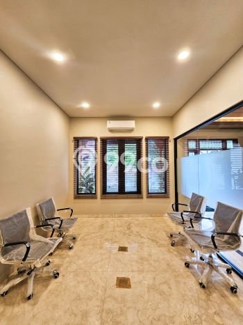 Sewa Rumah Modern di Kebayoran Baru Siap Huni dan Kondisi Bagus Sewa Rumah Modern di Kebayoran Baru Siap Huni dan Kondisi Bagus