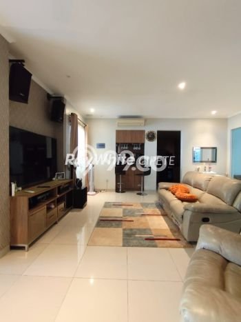 Dijual Rumah Mewah Elegan Dengan View Eksklusif di Pejaten, Jakarta Selatan Dijual Rumah Mewah Elegan Dengan View Eksklusif di Pejaten, Jakarta Selatan