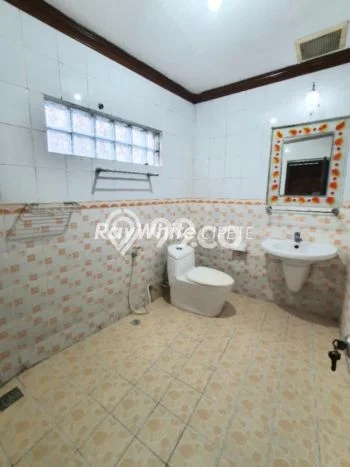 Dijual Rumah Mewah Megah Dengan View Eksklusif di Pejaten, Jakarta Selatan Dijual Rumah Mewah Megah Dengan View Eksklusif di Pejaten, Jakarta Selatan