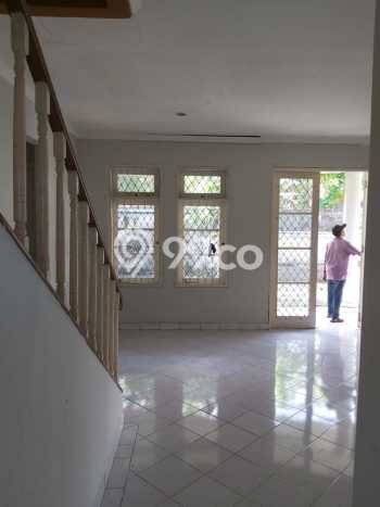 Rumah Modern 4 KT di Sentul Bogor Semi Furnished Rumah Modern 4 KT di Sentul Bogor Semi Furnished
