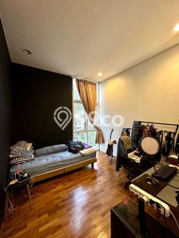 Hunian Elit LB 300m2 Siap Pakai Desain Elegan di Ampera, Jakarta Selatan Hunian Elit LB 300m2 Siap Pakai Desain Elegan di Ampera, Jakarta Selatan
