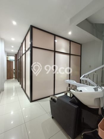 Ruko Dijual di Kebayoran Baru LT 68m2, LB 245m2 Solusi Investasi Cerdas Ruko Dijual di Kebayoran Baru LT 68m2, LB 245m2 Solusi Investasi Cerdas