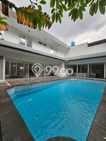 Rumah kawasan Senayan, Jakarta Selatan, LT 600m² Bangunan 400m² Rumah kawasan Senayan, Jakarta Selatan, LT 600m² Bangunan 400m²