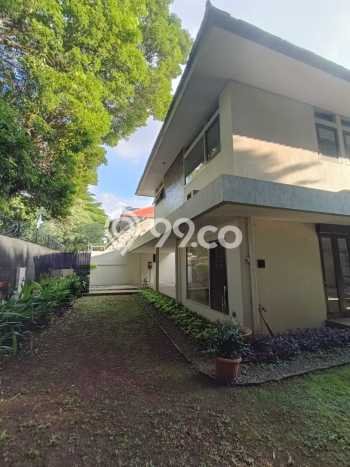 Sewa Rumah Nyaman LT 450m2 / LB 400m2 di Kuningan, Jakarta Selatan Sewa Rumah Nyaman LT 450m2 / LB 400m2 di Kuningan, Jakarta Selatan