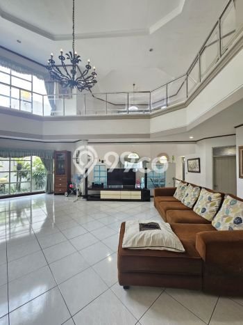 Rumah Elit Modern Tanpa Renovasi di Tanah Kusir Jakarta Selatan Rumah Elit Modern Tanpa Renovasi di Tanah Kusir Jakarta Selatan
