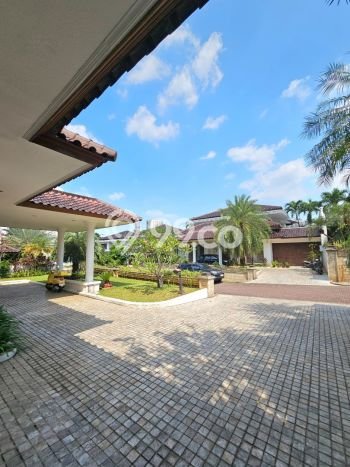 Rumah Luxury Modern Tanpa Renovasi di Kemang Jakarta Selatan Rumah Luxury Modern Tanpa Renovasi di Kemang Jakarta Selatan
