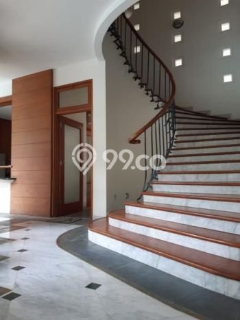 Rumah kawasan Pondok Indah, Dekat Pusat Kota, 3 KT, Luas 680m² Bangunan 980m² Rumah kawasan Pondok Indah, Dekat Pusat Kota, 3 KT, Luas 680m² Bangunan 980m²