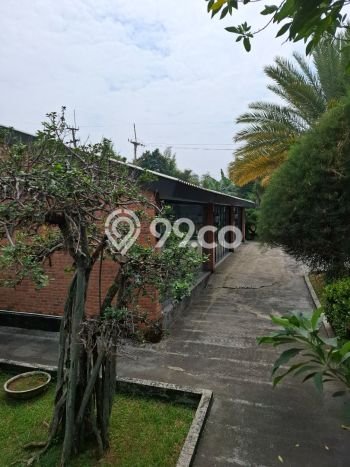 Ready to Use! Premium House LT 16800m2 Desain Modern di Sentul Ready to Use! Premium House LT 16800m2 Desain Modern di Sentul