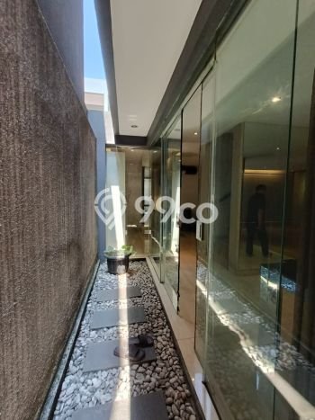 Rumah Elit Modern Siap Huni di Bintaro Jakarta Selatan Rumah Elit Modern Siap Huni di Bintaro Jakarta Selatan