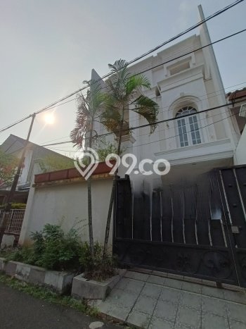 Rumah Asri di Pondok Indah, 5 KT, Bebas Banjir Rumah Asri di Pondok Indah, 5 KT, Bebas Banjir
