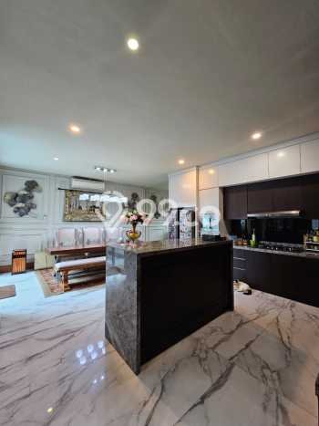 Rumah Mewah LB 1050m2 Siap Huni Desain Elegan di patra kuningan, Jakarta Selatan Rumah Mewah LB 1050m2 Siap Huni Desain Elegan di patra kuningan, Jakarta Selatan