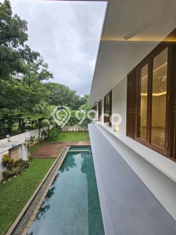 Rumah kawasan Kebayoran Baru, Akses ke Pusat Kota, LT 1100m² Rumah kawasan Kebayoran Baru, Akses ke Pusat Kota, LT 1100m²