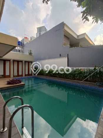 Sewa Rumah Nyaman LT 450m2 / LB 400m2 di Kuningan, Jakarta Selatan Sewa Rumah Nyaman LT 450m2 / LB 400m2 di Kuningan, Jakarta Selatan