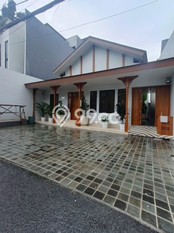 Rumah Mewah Siap Huni LT 210m2 di Kebayoran Baru, Jakarta Selatan Rumah Mewah Siap Huni LT 210m2 di Kebayoran Baru, Jakarta Selatan