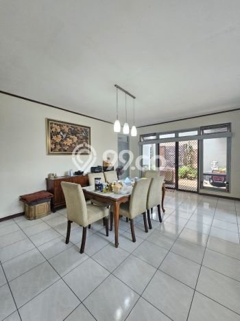 Rumah Elit Modern Tanpa Renovasi di Tanah Kusir Jakarta Selatan Rumah Elit Modern Tanpa Renovasi di Tanah Kusir Jakarta Selatan