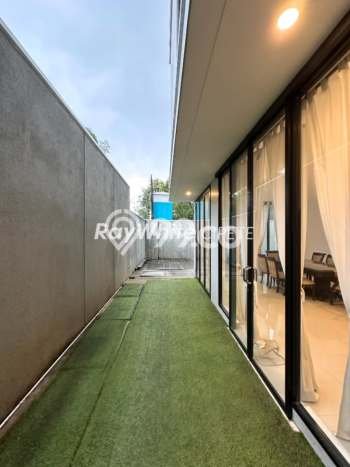 For Sale! Premium House LT 225m2 Desain Elegan di Ampera For Sale! Premium House LT 225m2 Desain Elegan di Ampera