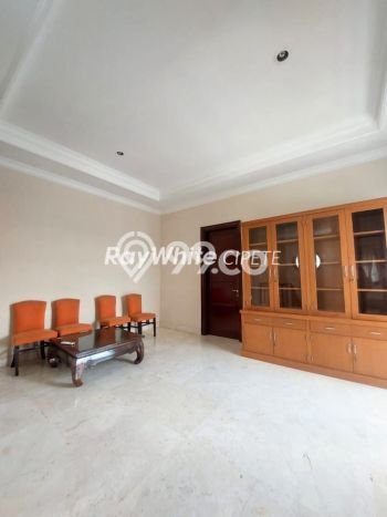 Hunian Elit LB 300m2 Siap Huni Desain Elegan di Ampera, Jakarta Selatan Hunian Elit LB 300m2 Siap Huni Desain Elegan di Ampera, Jakarta Selatan