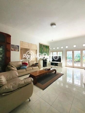 Siap Huni Hunian Elit 5 Kamar di Cilandak Dekat ke Mana Pun Siap Huni Hunian Elit 5 Kamar di Cilandak Dekat ke Mana Pun