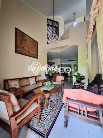 Jual Rumah Mewah Megah Dengan View Eksklusif di Pondok Indah, Jakarta Selatan Jual Rumah Mewah Megah Dengan View Eksklusif di Pondok Indah, Jakarta Selatan