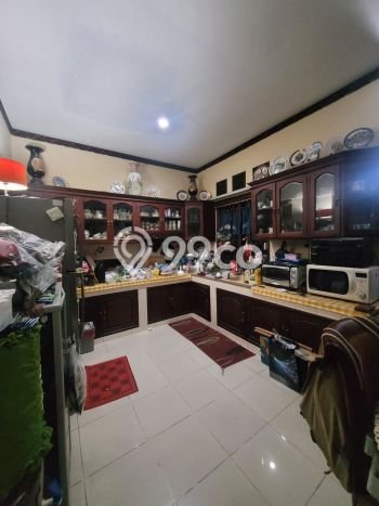 Siap Huni Rumah Mewah 5 Kamar di Kebayoran Baru Dekat ke Mana Pun Siap Huni Rumah Mewah 5 Kamar di Kebayoran Baru Dekat ke Mana Pun