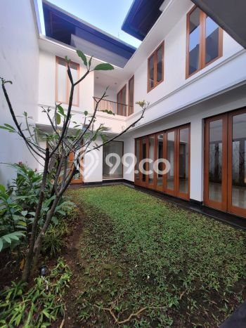 Hunian Eksklusif Siap Huni LT 505m2 di Pondok Indah, Jakarta Selatan Hunian Eksklusif Siap Huni LT 505m2 di Pondok Indah, Jakarta Selatan