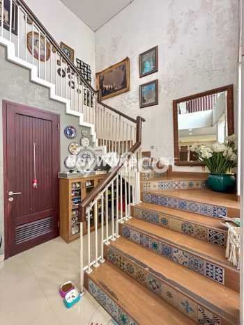 Jual Rumah Luas Elegan Dengan View Eksklusif di Lebak Bulus, Jakarta Selatan Jual Rumah Luas Elegan Dengan View Eksklusif di Lebak Bulus, Jakarta Selatan