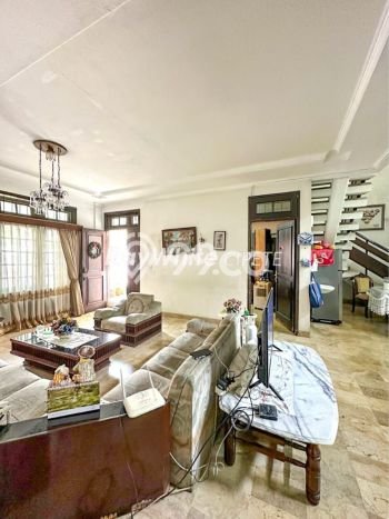 Ready to Use! Premium House LT 231m2 Desain Elegan di Kemang Ready to Use! Premium House LT 231m2 Desain Elegan di Kemang