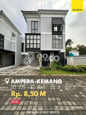 For Sale! Premium House LT 225m2 Desain Elegan di Ampera For Sale! Premium House LT 225m2 Desain Elegan di Ampera