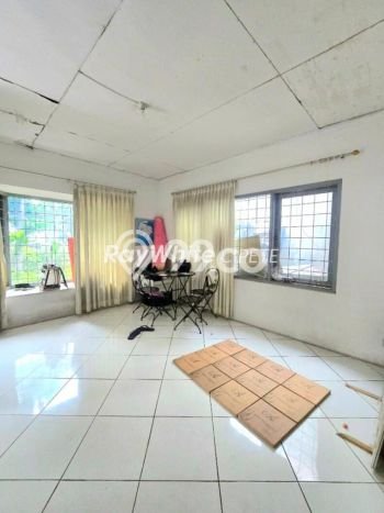 Dijual Rumah Luas Elegan Dengan View Eksklusif di Pondok Indah, Jakarta Selatan Dijual Rumah Luas Elegan Dengan View Eksklusif di Pondok Indah, Jakarta Selatan