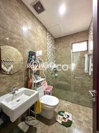 Jual Rumah Luas Elegan Dengan View Eksklusif di Lebak Bulus, Jakarta Selatan Jual Rumah Luas Elegan Dengan View Eksklusif di Lebak Bulus, Jakarta Selatan