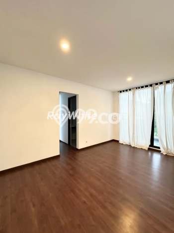 For Sale! Premium House LT 225m2 Desain Elegan di Ampera For Sale! Premium House LT 225m2 Desain Elegan di Ampera