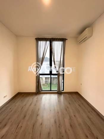 For Sale! Premium House LT 225m2 Desain Elegan di Ampera For Sale! Premium House LT 225m2 Desain Elegan di Ampera