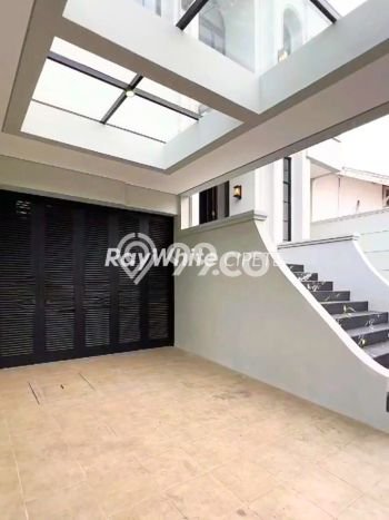 Hunian Elit LB 420m2 Siap Pakai Desain Elegan di Bintaro, Jakarta Selatan Hunian Elit LB 420m2 Siap Pakai Desain Elegan di Bintaro, Jakarta Selatan