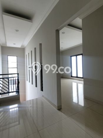 Rumah Elit Modern Tanpa Renovasi di Pejaten Jakarta Selatan Rumah Elit Modern Tanpa Renovasi di Pejaten Jakarta Selatan
