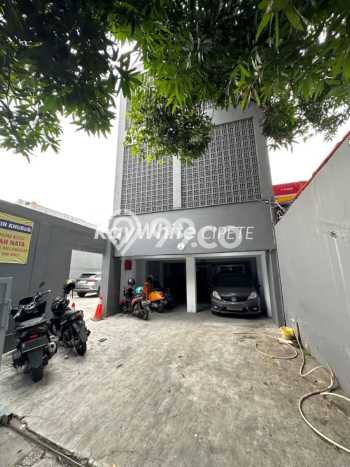 Kost Dijual di Gandaria dengan 32 KT dan Luas 750m2 Kost Dijual di Gandaria dengan 32 KT dan Luas 750m2
