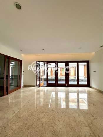 For Sale! Premium House LT 489m2 Desain Elegan di Pondok Indah For Sale! Premium House LT 489m2 Desain Elegan di Pondok Indah