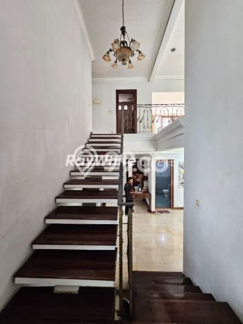 For Sale! Premium House LT 538m2 Desain Elegan di Senayan For Sale! Premium House LT 538m2 Desain Elegan di Senayan