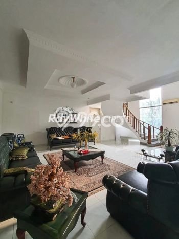 Siap Huni Hunian Elit 5 Kamar di Cilandak Dekat ke Mana Pun Siap Huni Hunian Elit 5 Kamar di Cilandak Dekat ke Mana Pun