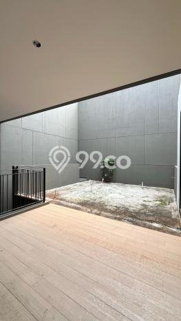 Rumah Luxury Modern Tanpa Renovasi di BSD City Tangerang Rumah Luxury Modern Tanpa Renovasi di BSD City Tangerang