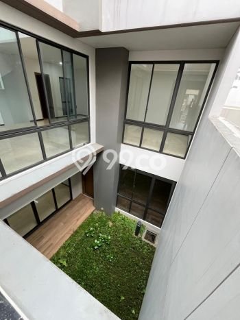 For Sale Rumah Mewah Exclusive di BSD, Tangerang Selatan For Sale Rumah Mewah Exclusive di BSD, Tangerang Selatan