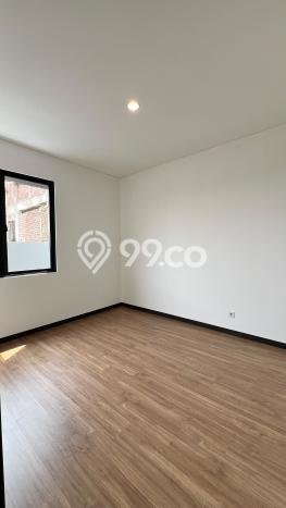 Jual Rumah Luas Megah Dengan View Cantik di BSD City, Tangerang Jual Rumah Luas Megah Dengan View Cantik di BSD City, Tangerang