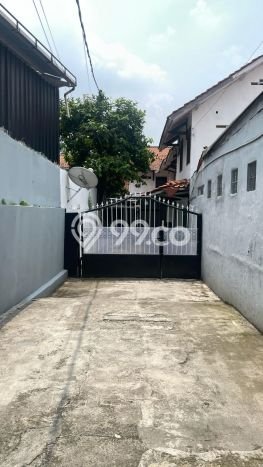 Dijual Kost Strategis di Cilandak, Jakarta Selatan 25 KT, 10 KM, Luas Bangunan 450m2 Dijual Kost Strategis di Cilandak, Jakarta Selatan 25 KT, 10 KM, Luas Bangunan 450m2
