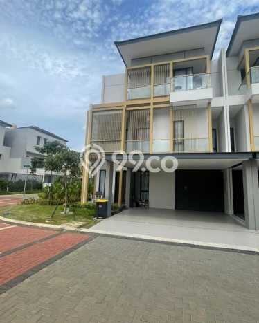 Hunian Mewah LB 255m2 Siap Pakai Desain Elegan di BSD City, Tangerang Hunian Mewah LB 255m2 Siap Pakai Desain Elegan di BSD City, Tangerang